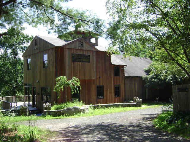 Building photograph for 307 WOOD CREEK RD